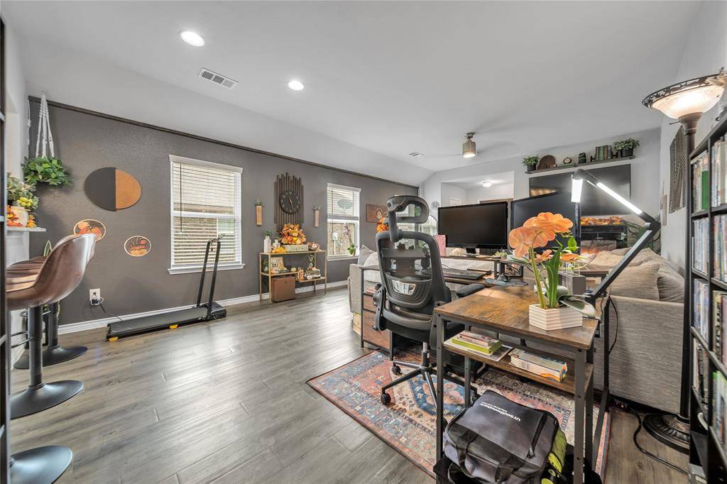 Ennis, TX 75119,3308 Robin Road