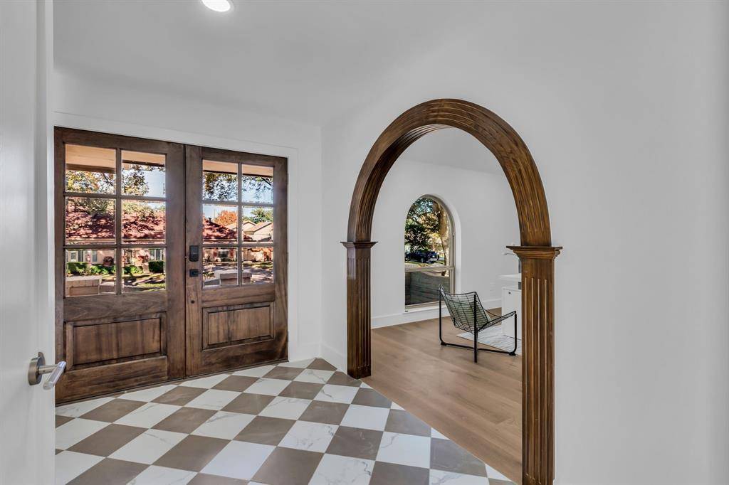 Dallas, TX 75214,6108 Danbury Lane