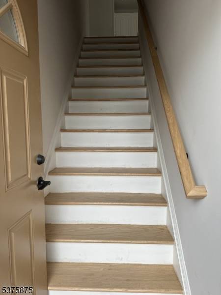 Newark City, NJ 07103,486 S 19Th St