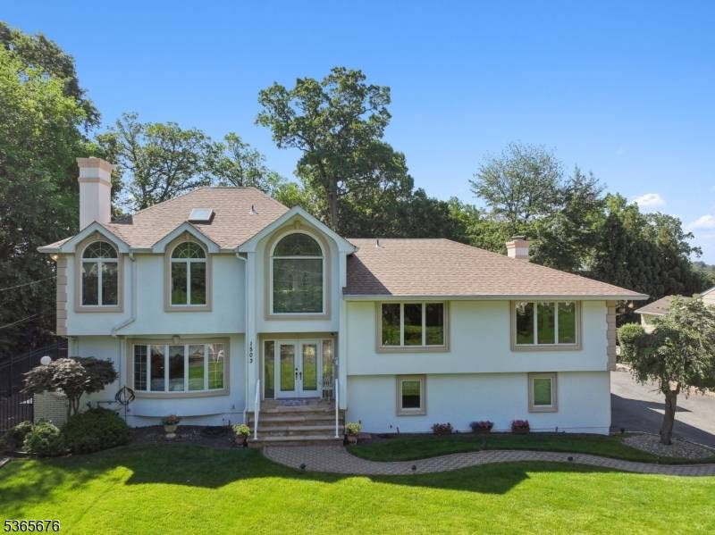 Mountainside Boro, NJ 07092,1503 Woodacres Dr