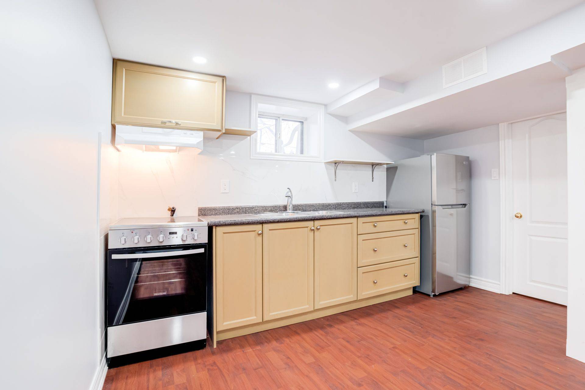 Toronto C03, ON M6E 2W3,384 Oakwood AVE #Lower