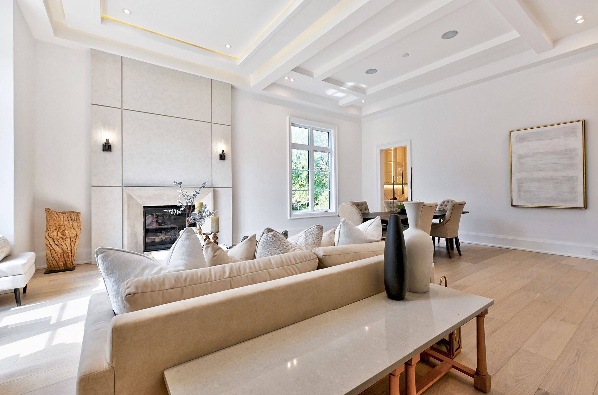 Toronto C13, ON M3B 2P9,27 Hurlingham CRES