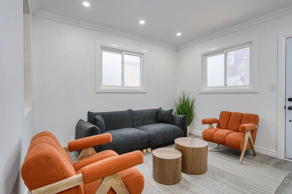 Toronto E01, ON M4M 2E9,151 Broadview AVE