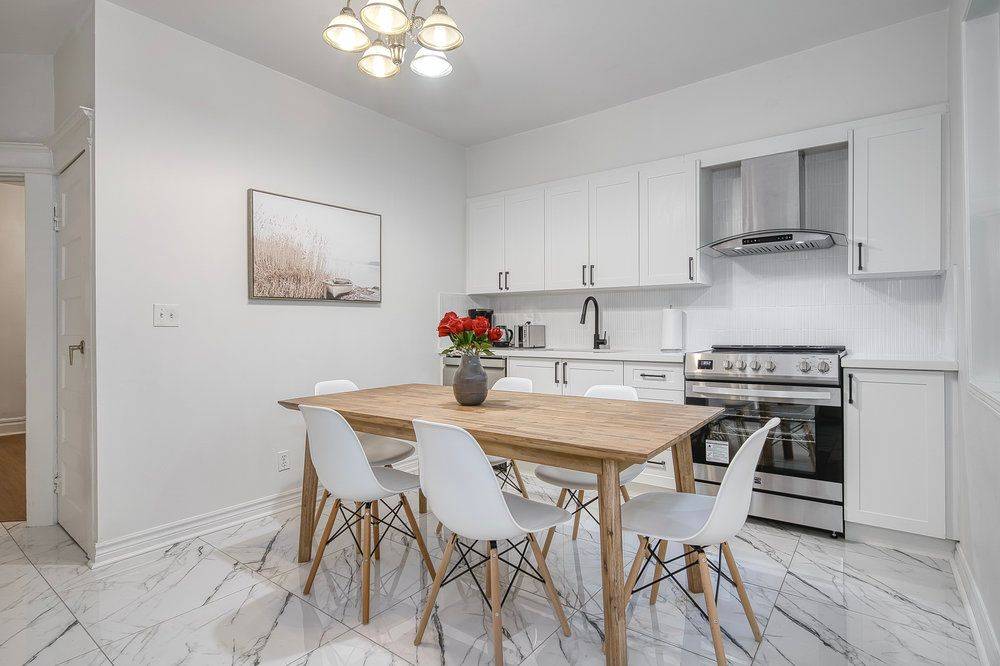 Toronto E01, ON M4M 2E9,151 Broadview AVE