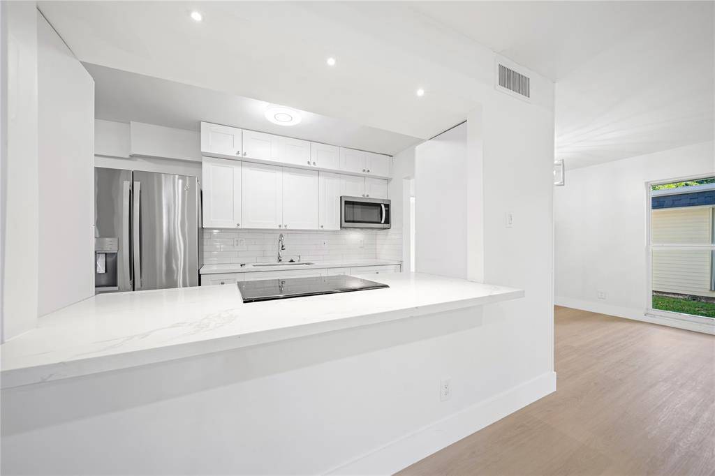 Tamarac, FL 33321,7201 NW 67th St