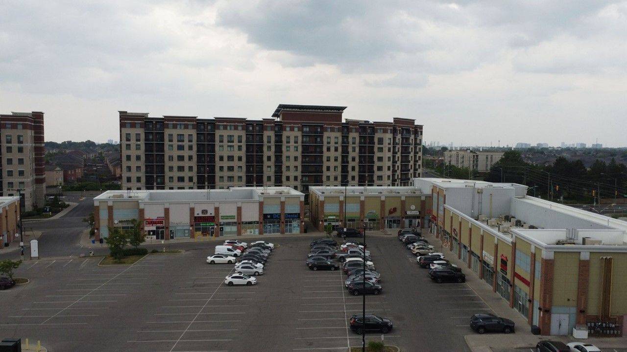 Markham, ON L3S 0B5,30 New Delhi DR #106