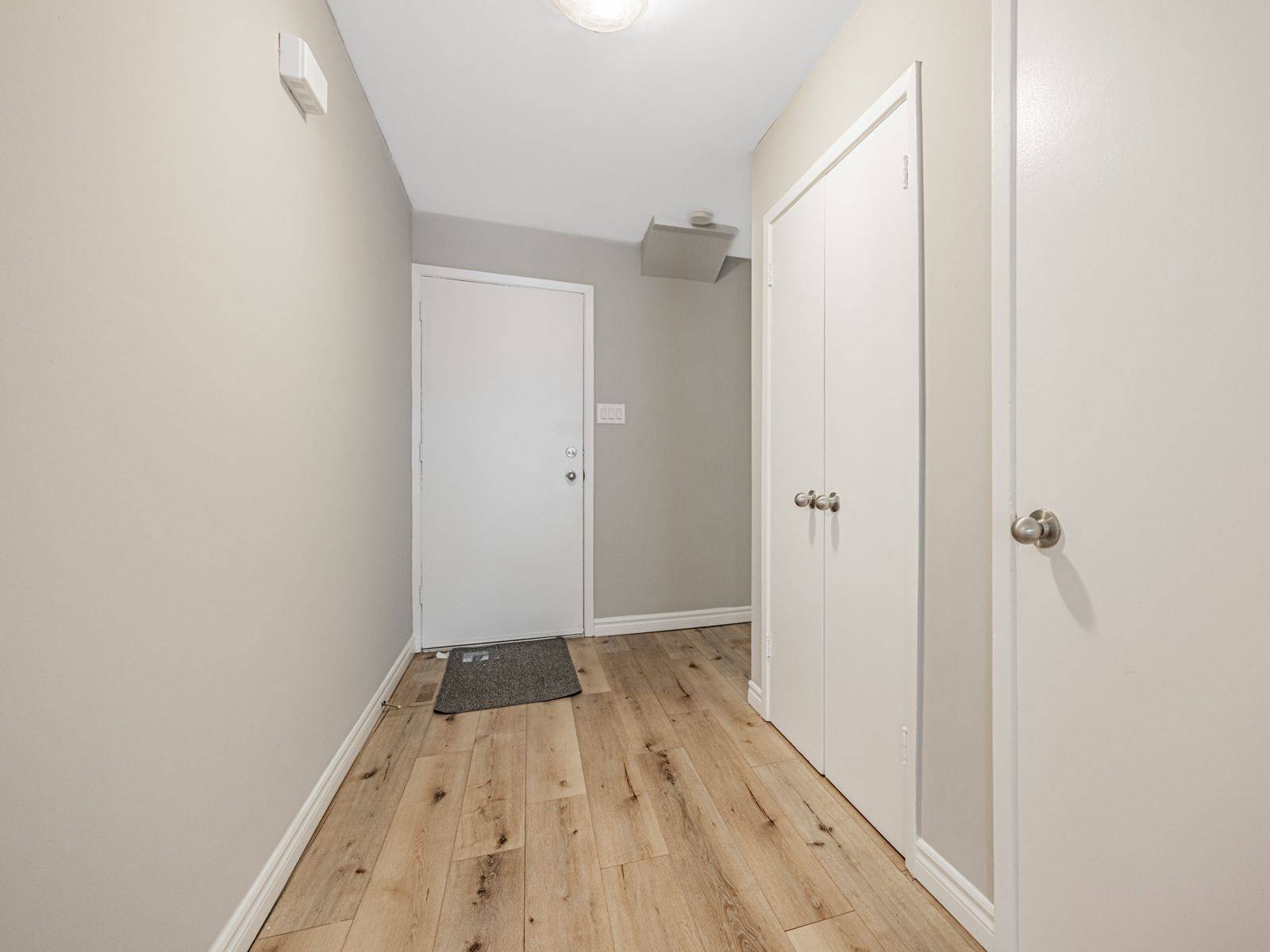 Oakville, ON L6H 1N1,394 Eaton PL