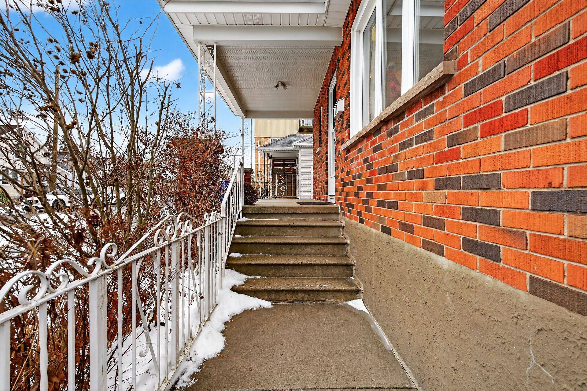 Kingston, ON K7K 1X8,17 Stanley ST