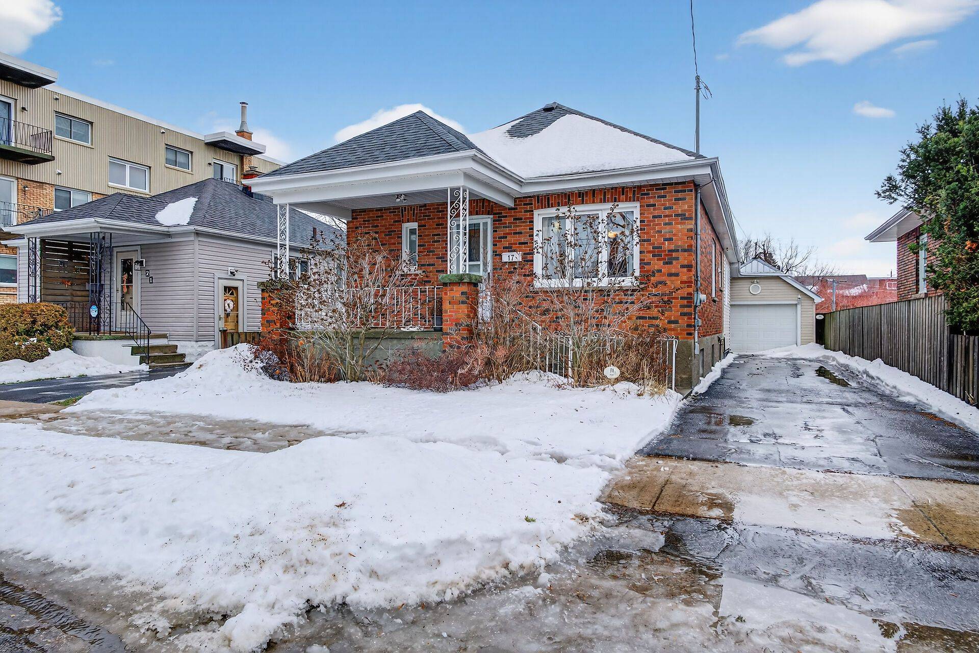 Kingston, ON K7K 1X8,17 Stanley ST