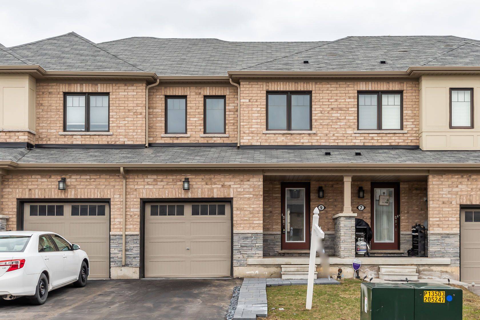 Hamilton, ON L8J 0K7,9 Pagebrook CRES