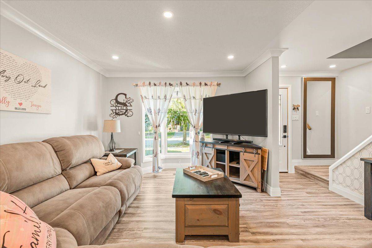 London East, ON N5V 4N1,169 Saddy AVE