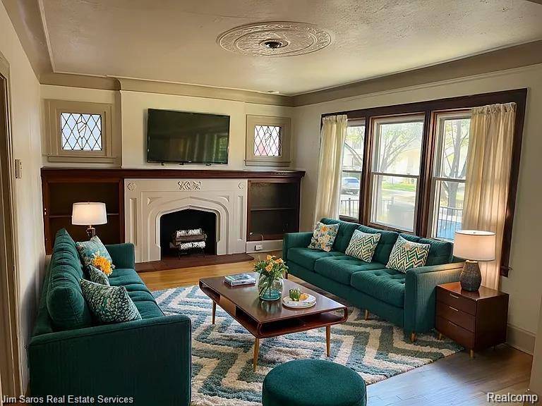 Grosse Pointe Park, MI 48230,1326 #1F Maryland ST