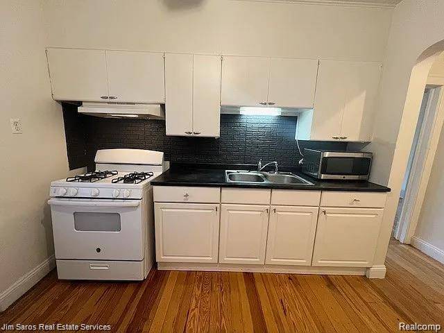 Grosse Pointe Park, MI 48230,1326 #1F Maryland ST