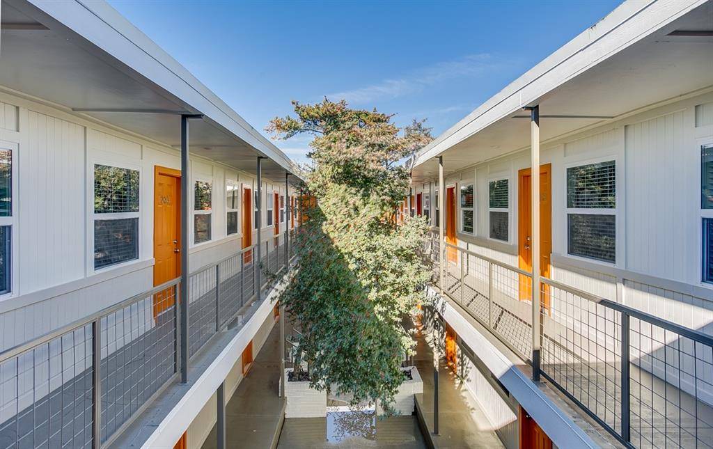 Dallas, TX 75206,4927 San Jacinto Street