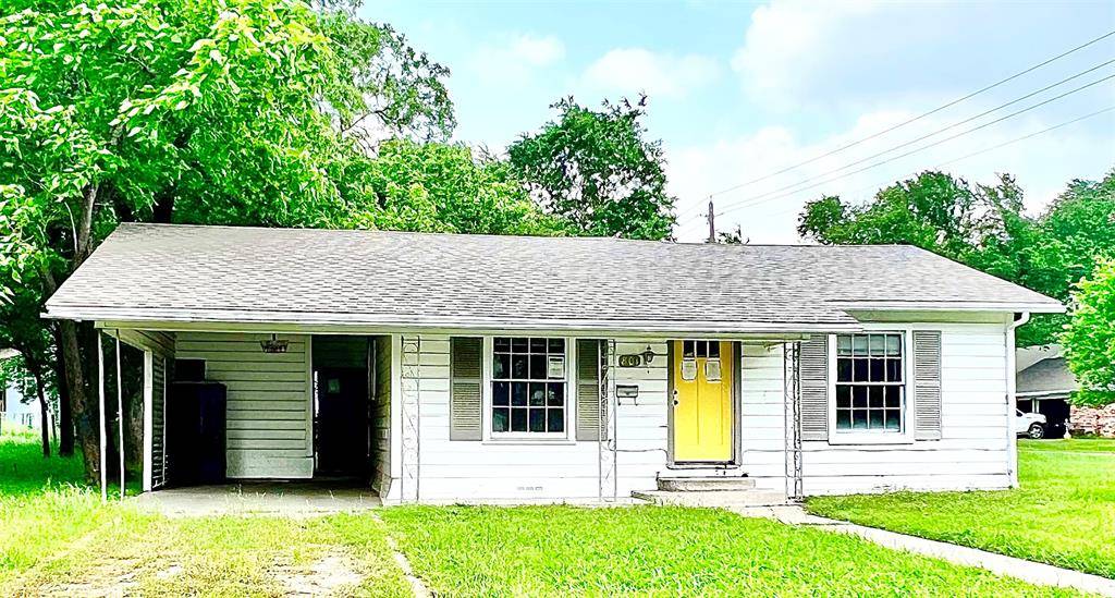 Groesbeck, TX 76642,801 W State Street