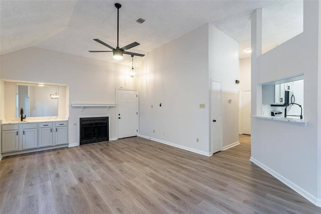 Carrollton, TX 75010,2203 Greenview Drive