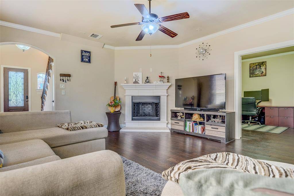 Mckinney, TX 75072,1429 Lauren Creek Lane