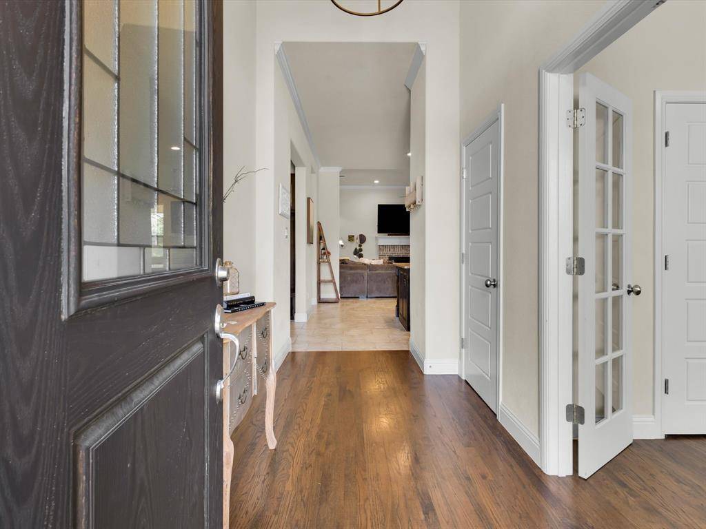 Fort Worth, TX 76179,5933 Dunnlevy Drive