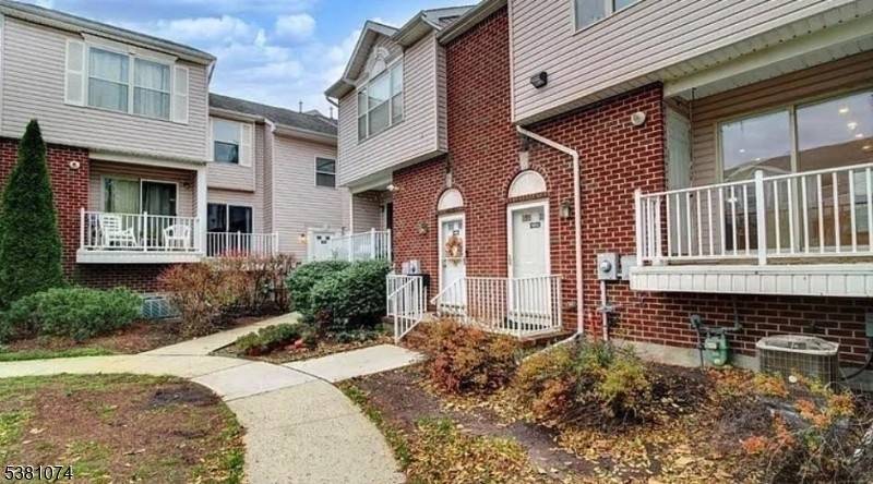 Perth Amboy City, NJ 08861,500 Great Beds Ct