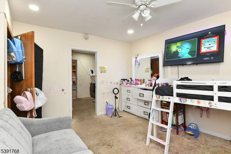 Newark City, NJ 07105,155 Lafayette St