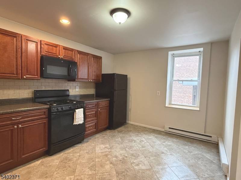 Montclair Twp., NJ 07042,39 Glenridge Ave #5