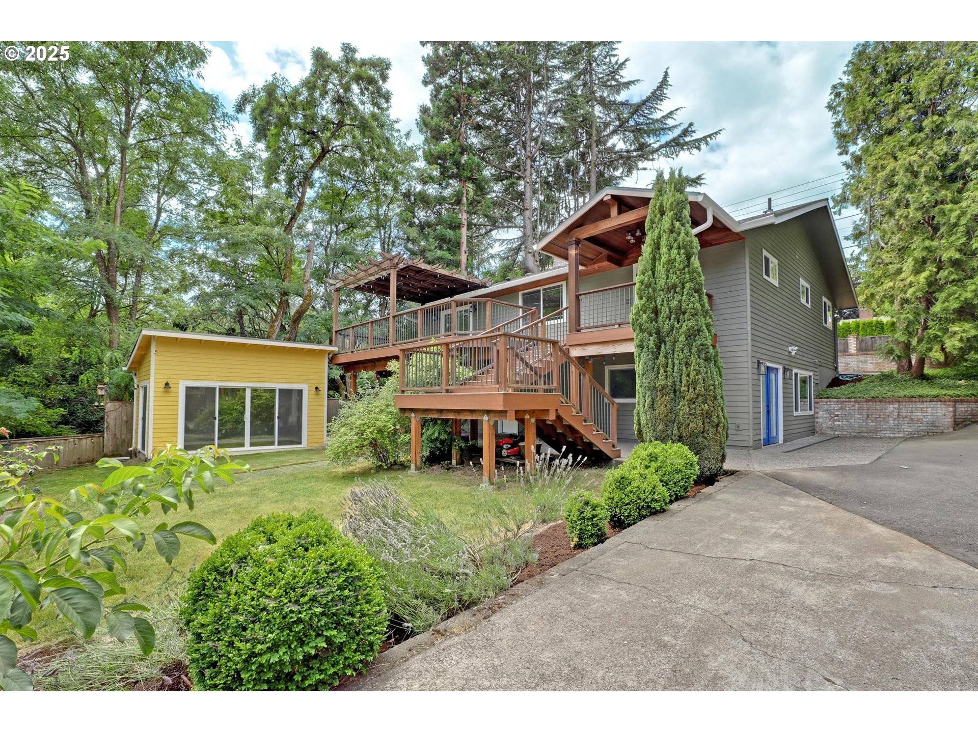 Portland, OR 97229,2010 NW 119TH AVE