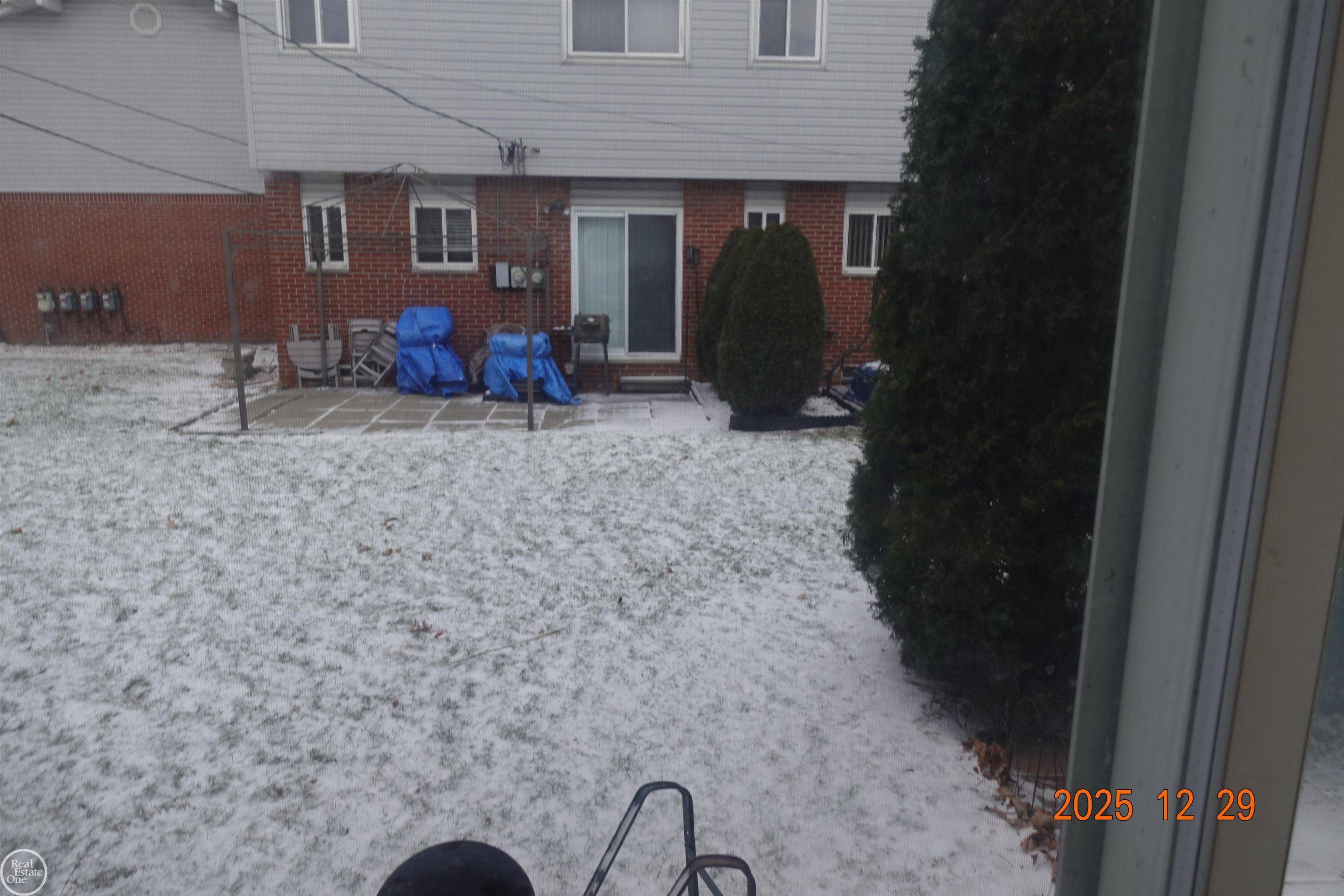 Roseville, MI 48066,27821 EASTWICK SQUARE DR