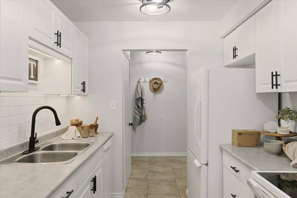 Oshawa, ON L1G 7E6,120 Nonquon RD #76