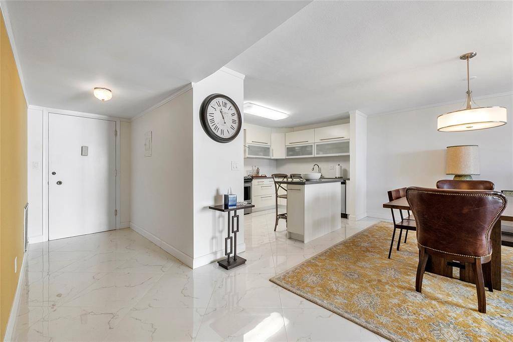 Hollywood, FL 33019,1601 S Ocean Dr #902