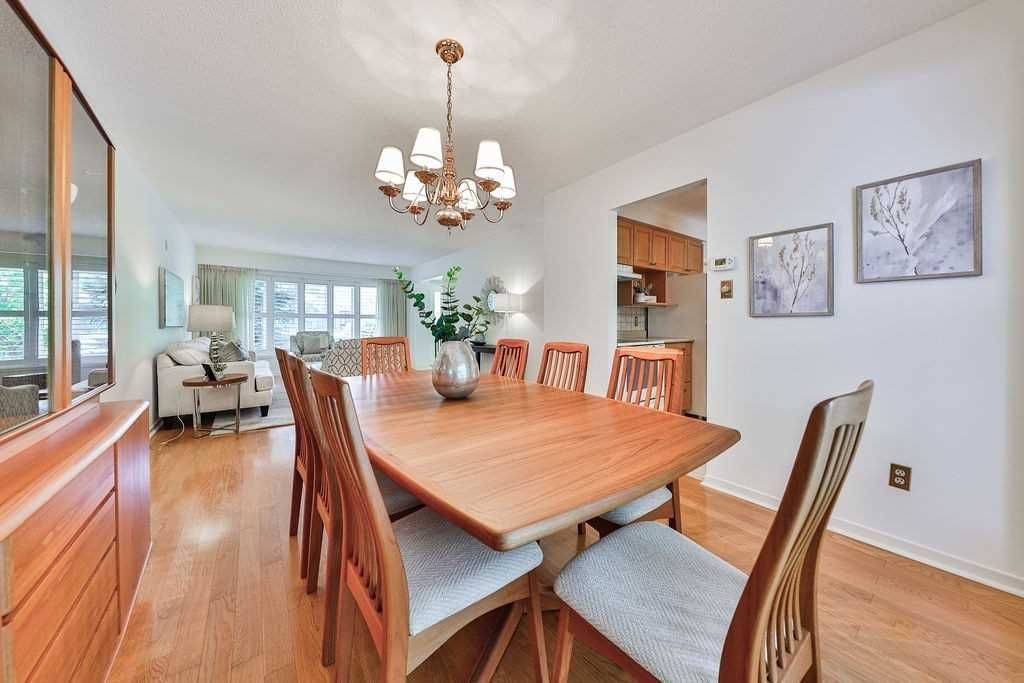 Oakville, ON L6H 2X6,1330 Grand BLVD