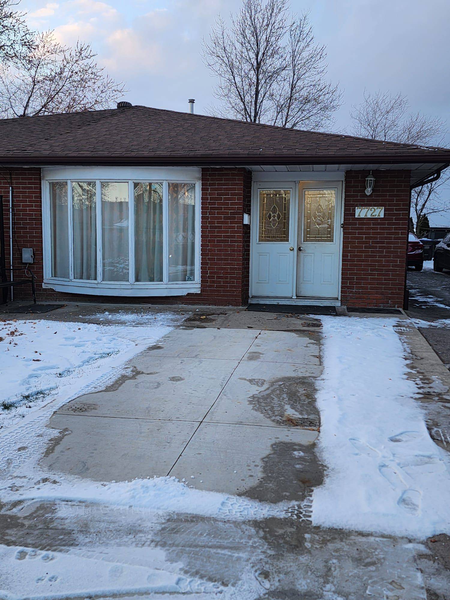 Mississauga, ON L4T 3L9,7727 Kittridge DR