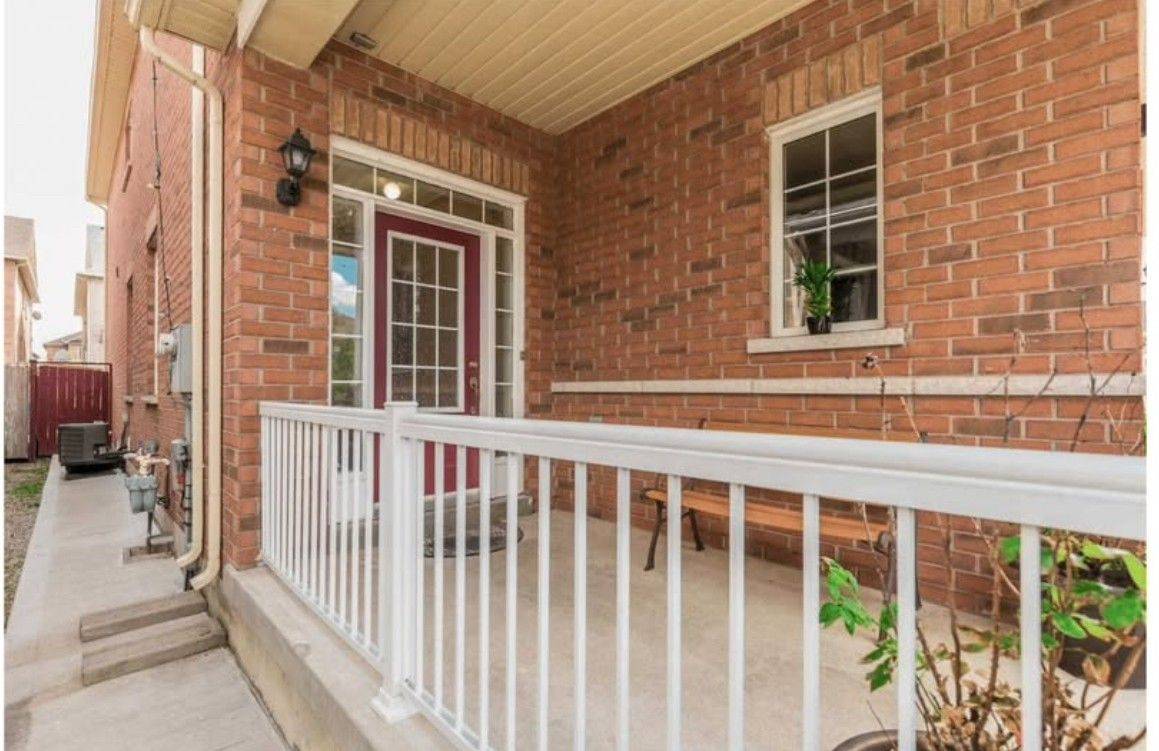 Brampton, ON L6V 4N9,21 Palm Tree RD