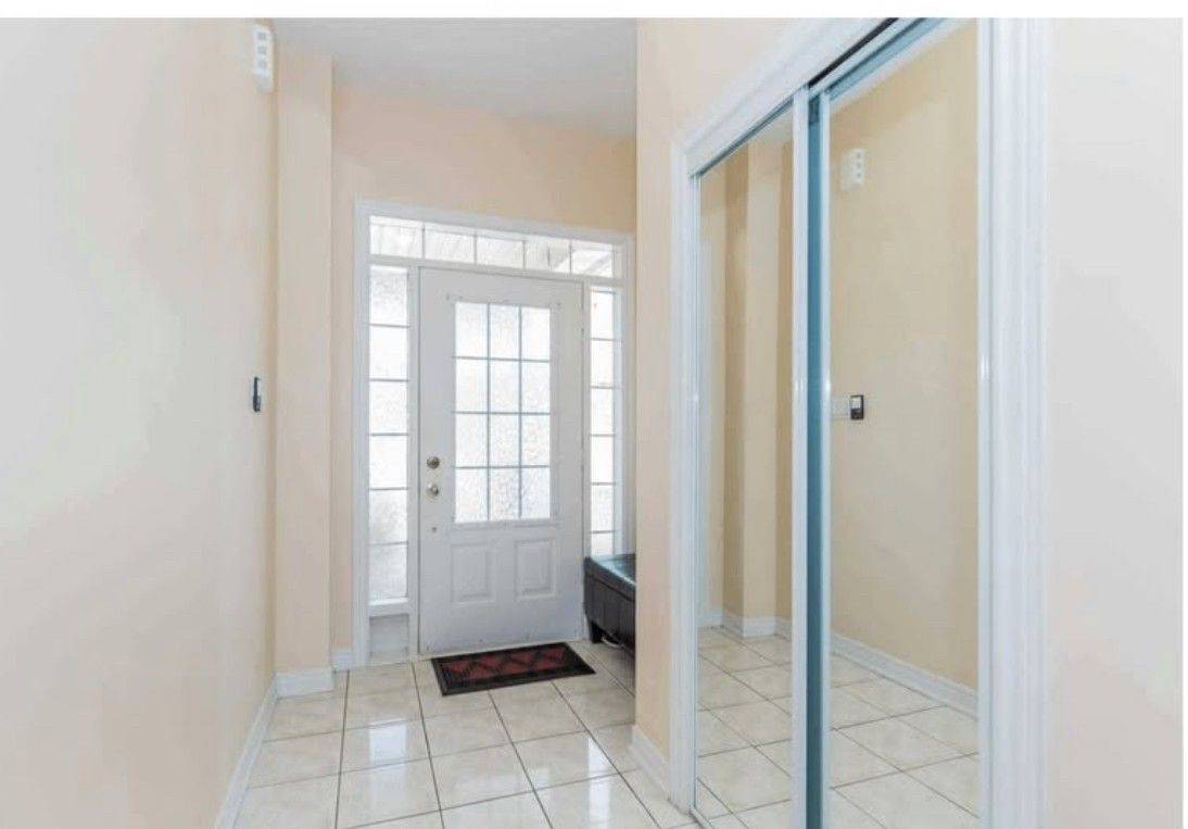 Brampton, ON L6V 4N9,21 Palm Tree RD