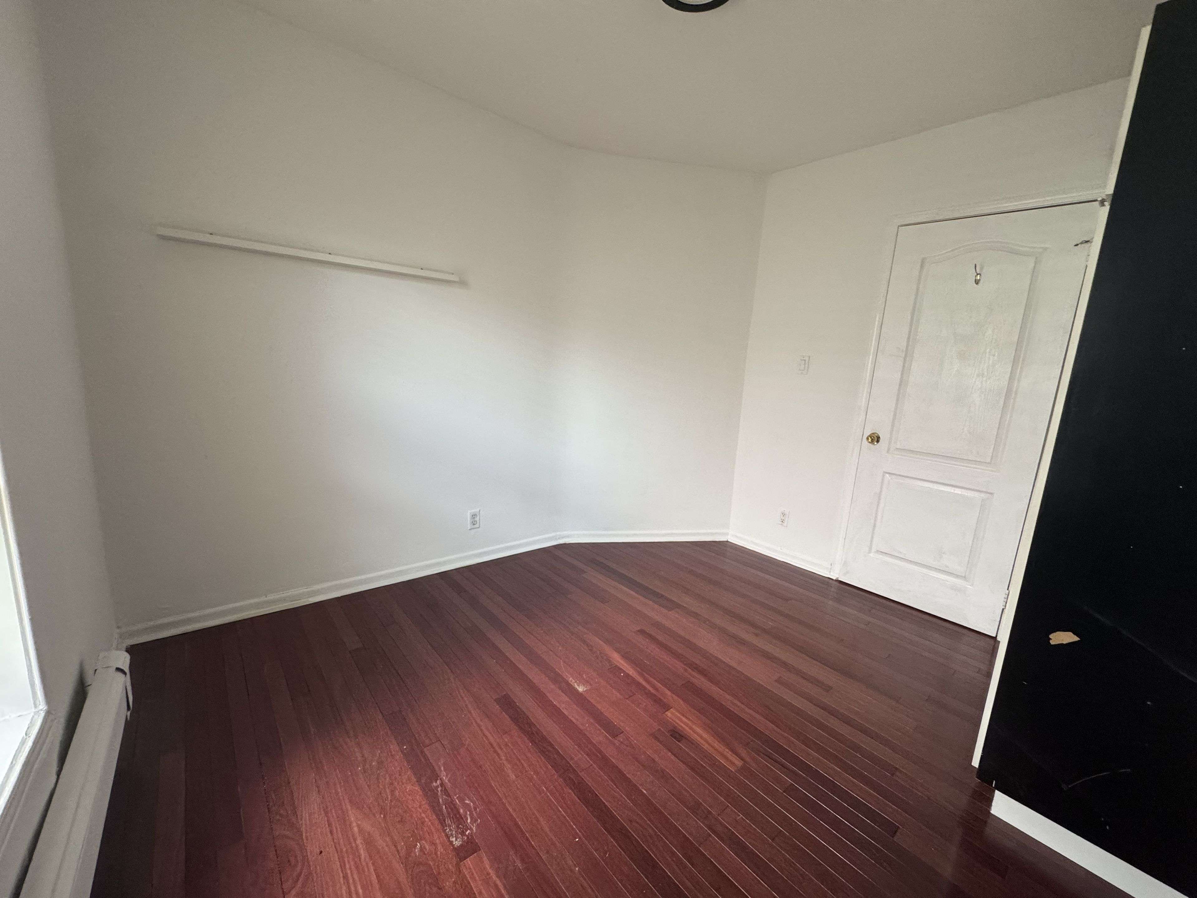 Toronto W02, ON M6P 1N1,22 Brad ST ##4