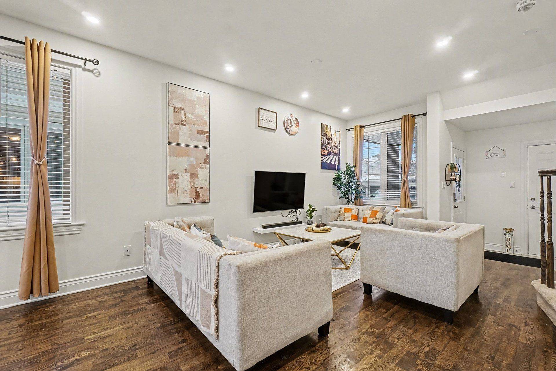 Arnprior, ON K7S 3G9,145 Desmond Trudeau DR