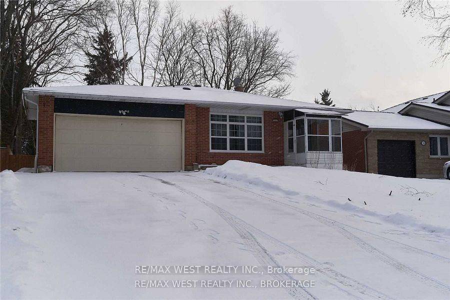 Shelburne, ON L0N 1S4,323 Centre ST