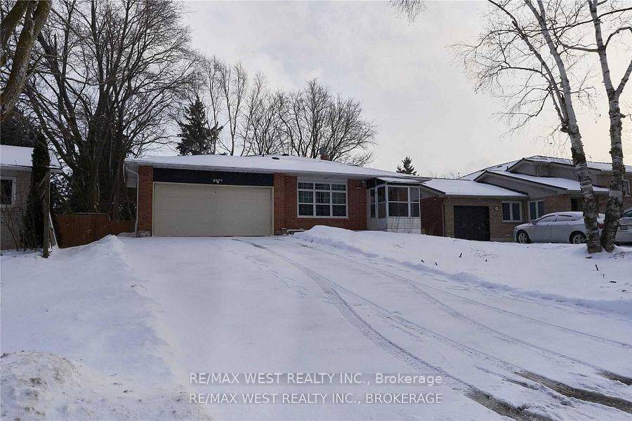 Shelburne, ON L0N 1S4,323 Centre ST