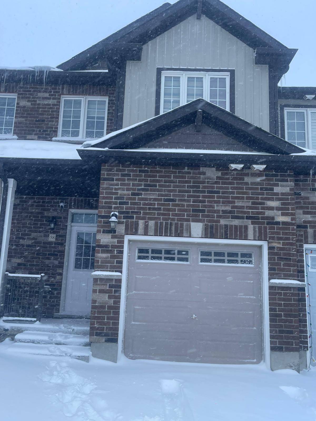 Kitchener, ON N2R 1W6,58 Renfrew ST