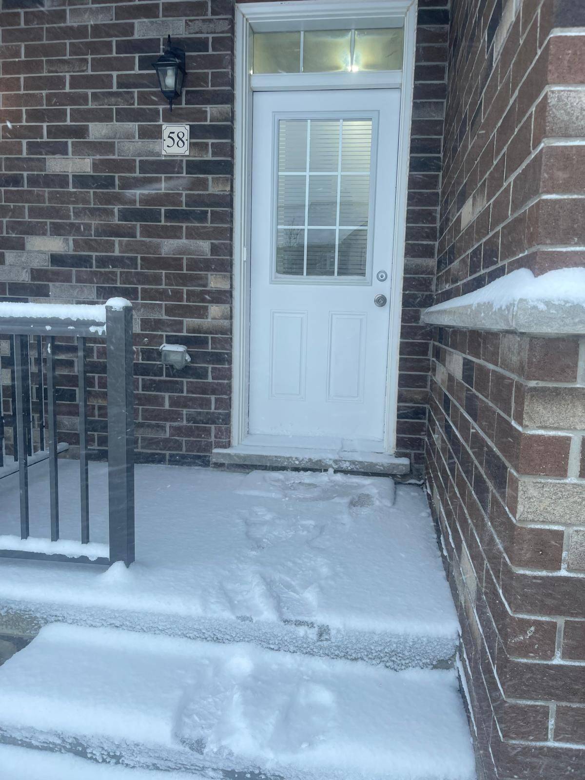 Kitchener, ON N2R 1W6,58 Renfrew ST