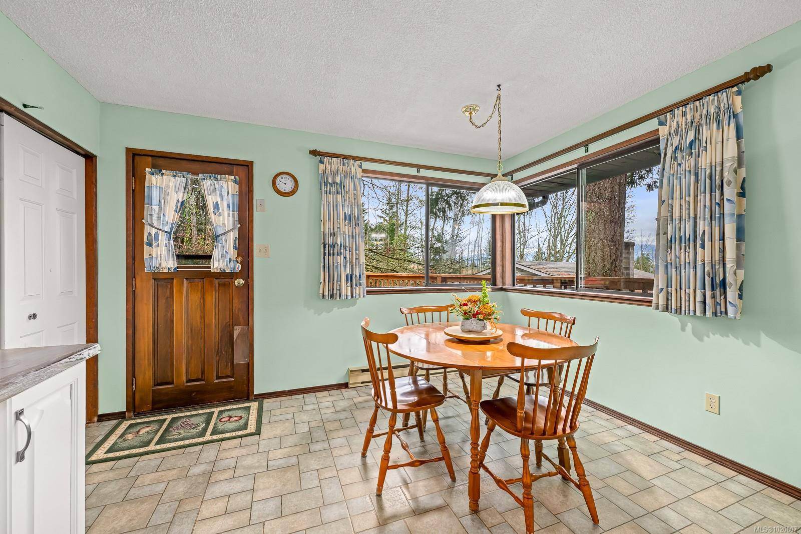 Courtenay, BC V9N 6Y7,401 Panorama Cres