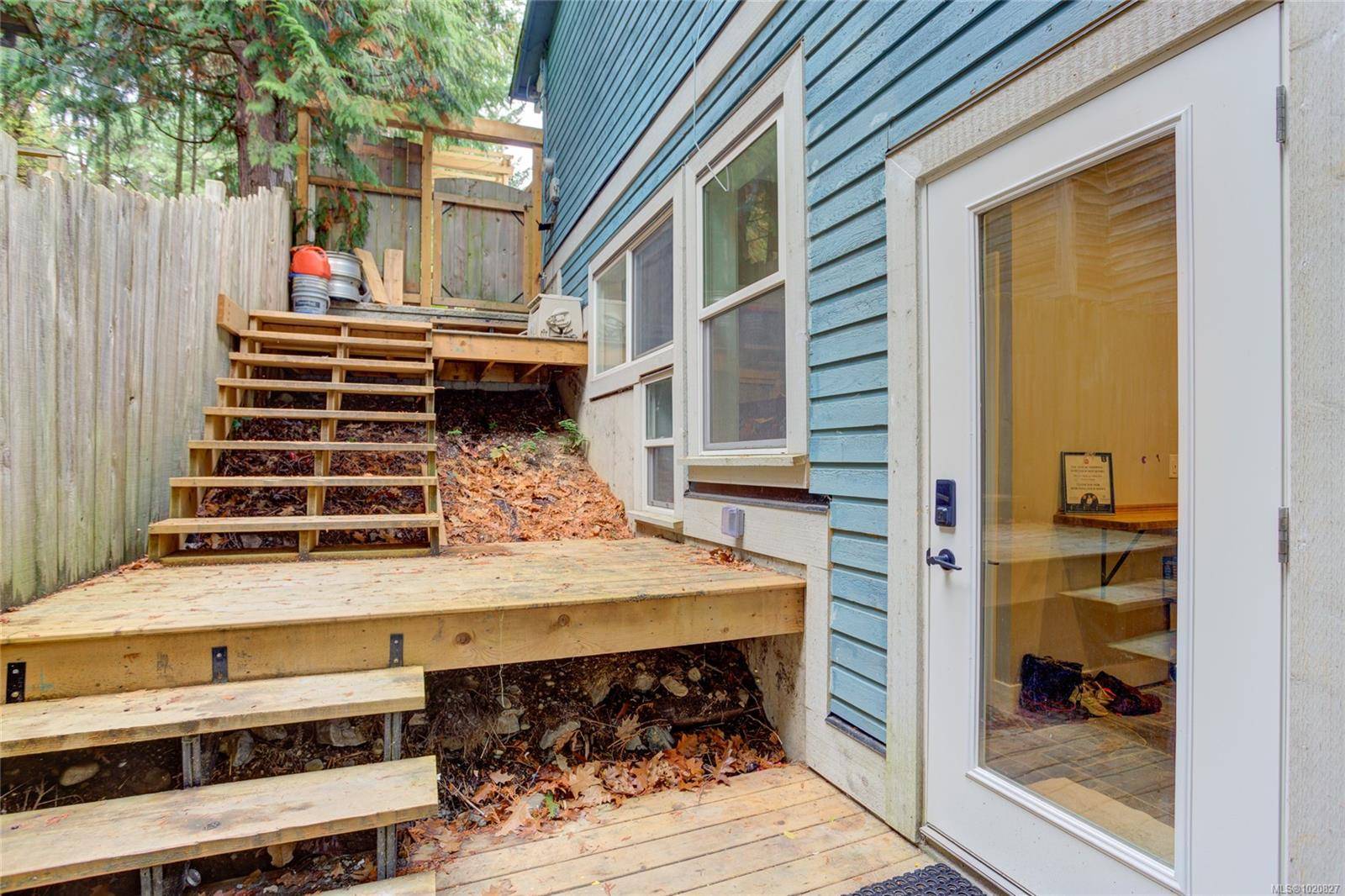 Nanaimo, BC V9T 4M9,4017 Ross Rd