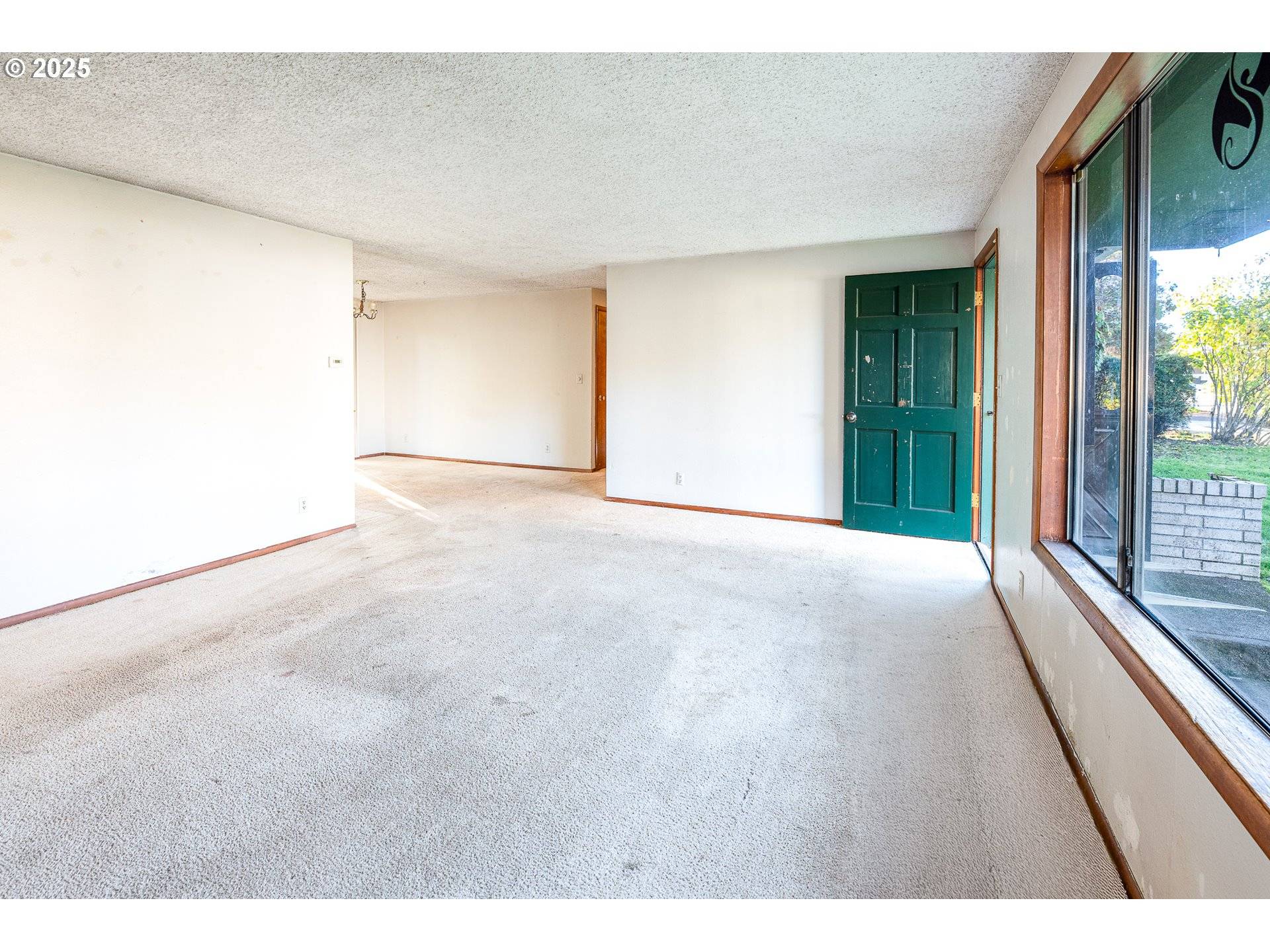 Mc Minnville, OR 97128,208 NW 24TH ST