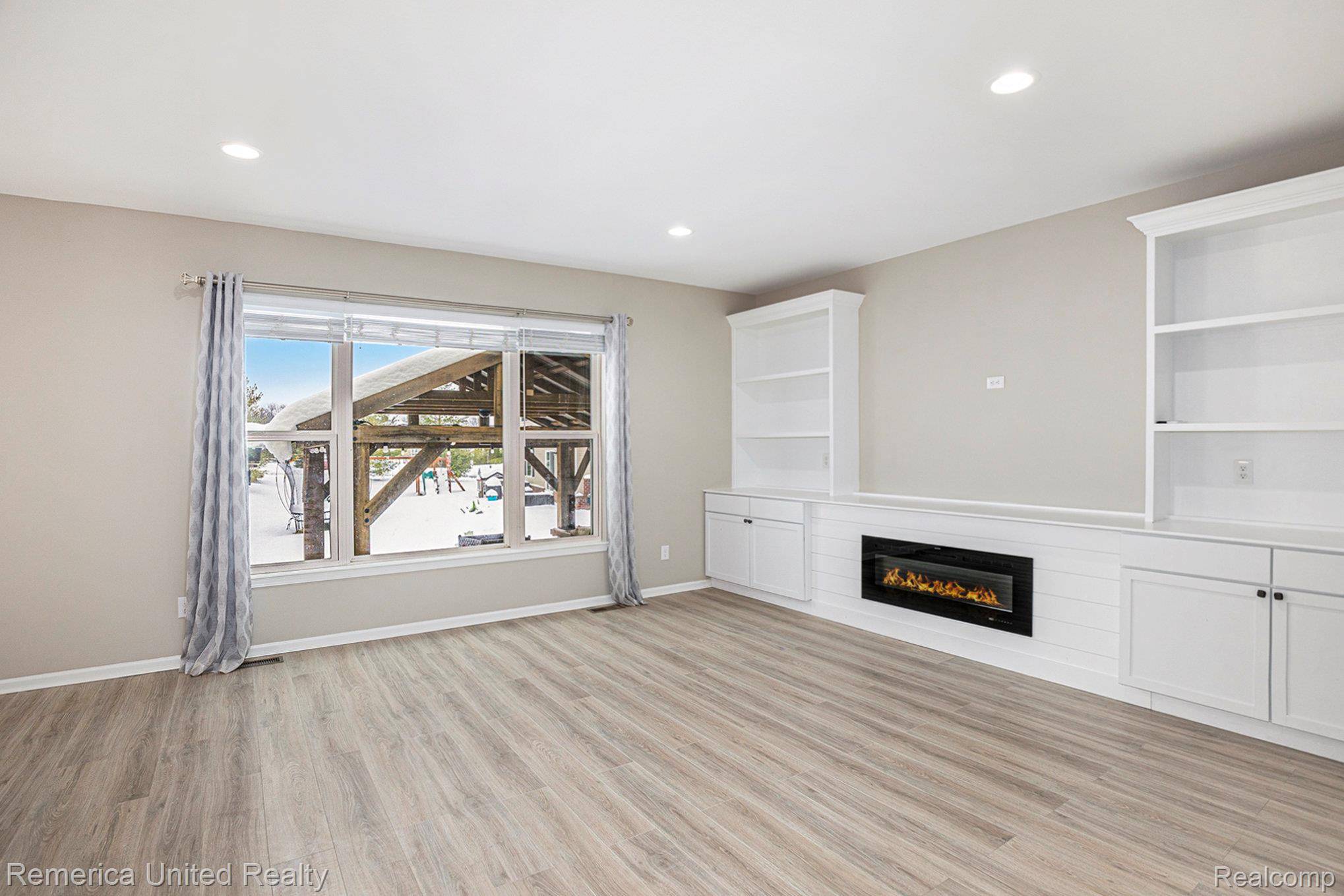 New Hudson, MI 48165,59696 Twin Pines DR