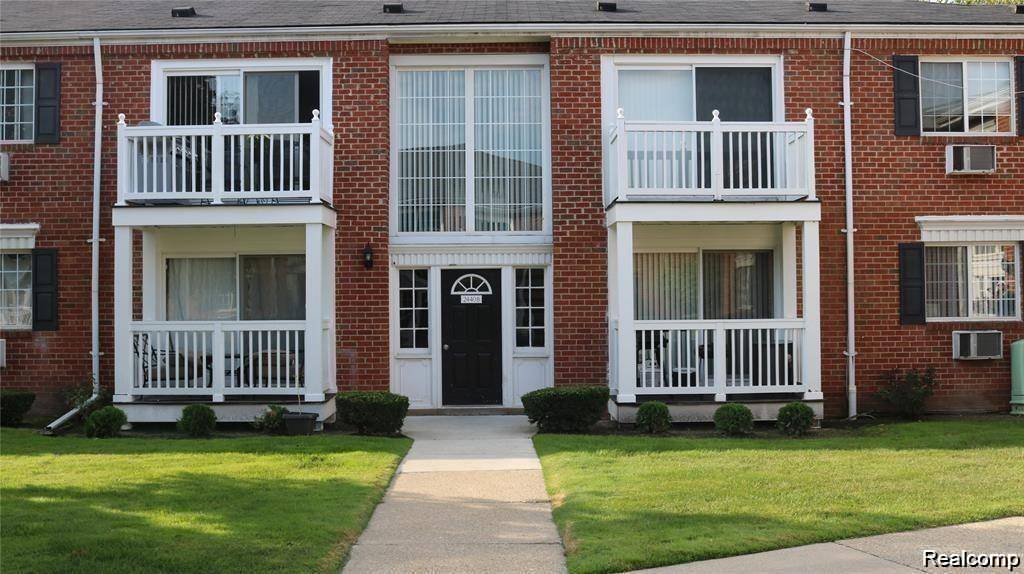 Royal Oak, MI 48073,2400 #202 Parmenter BLVD