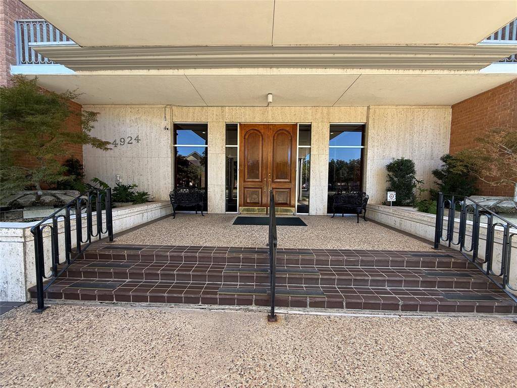 Waco, TX 76710,4924 Cobbs Drive #2E