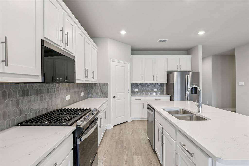 Farmersville, TX 75442,4011 Joe Pool Drive