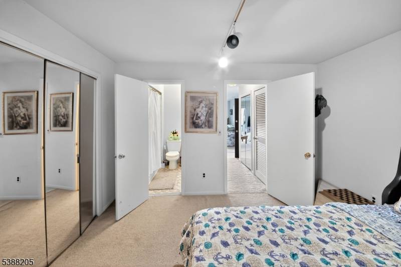 Vernon Twp., NJ 07462,2 Eagles Nest Dr #1