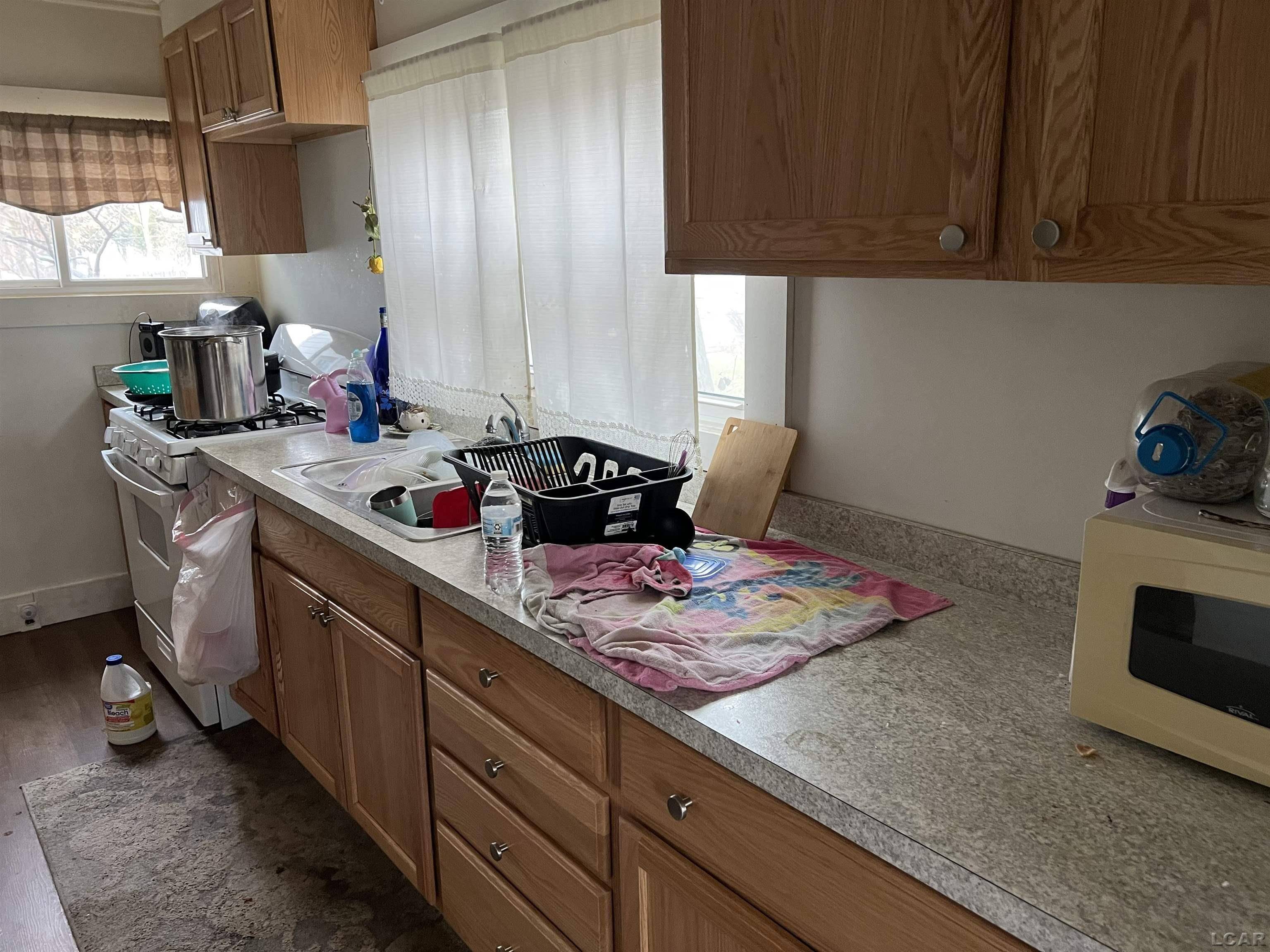 Adrian, MI 49221,625 Division ST