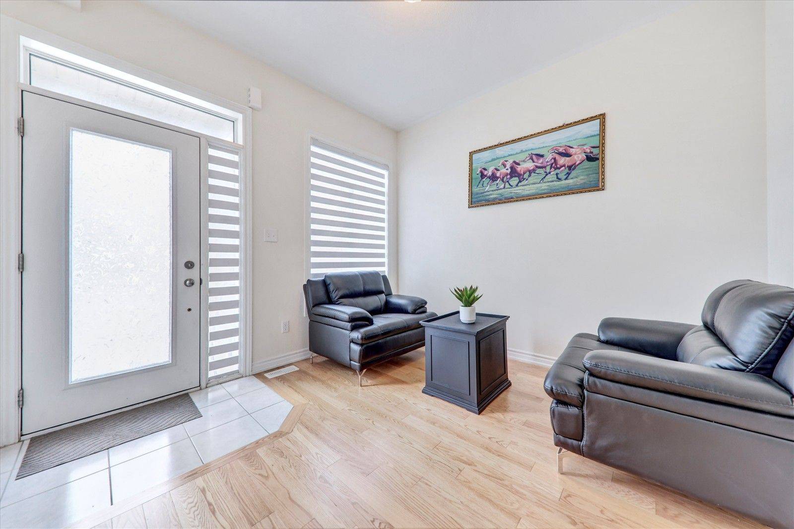 Pickering, ON L1X 0L7,1097 Cameo ST