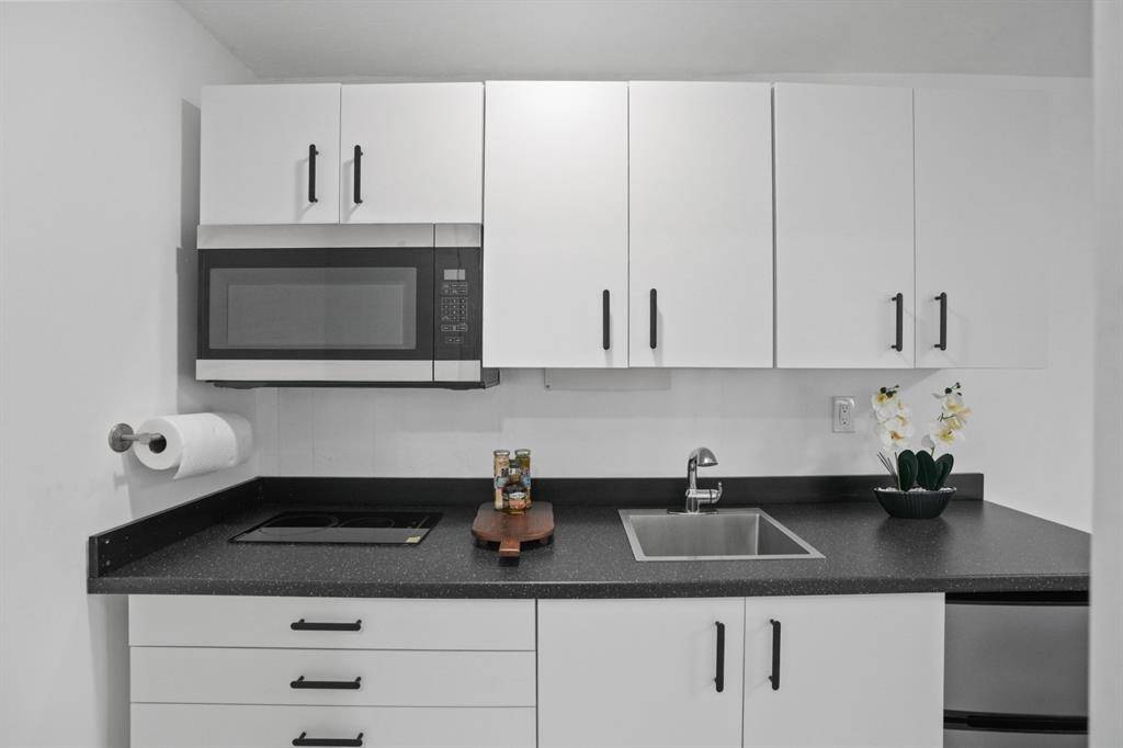 Fort Lauderdale, FL 33315,1416 SW 27th St #B